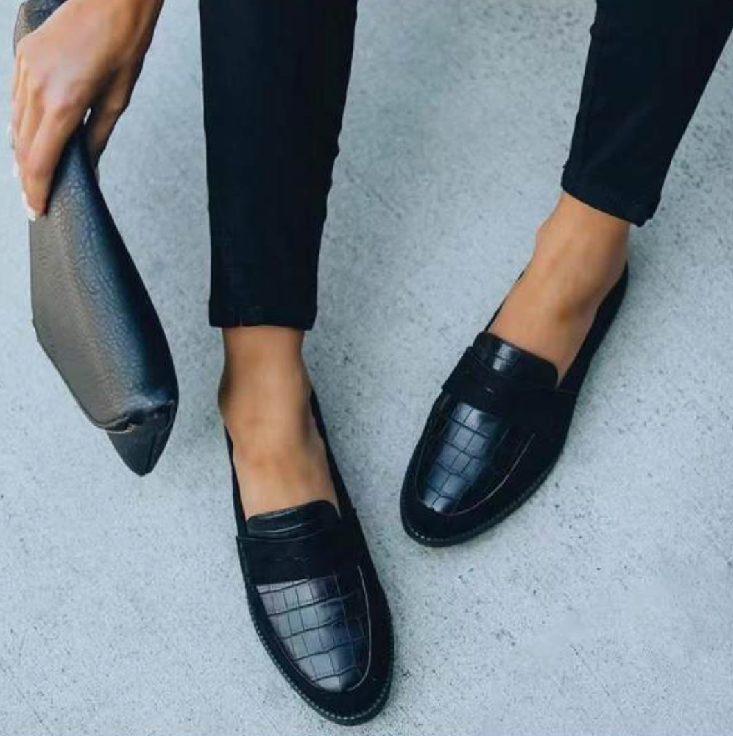 Dames Loafers van Leer met Minimalistisch Ontwerp en Comfortabele Pasvorm 0