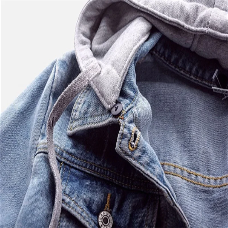 Dames Denim Jacket met Afneembare Capuchon en Knoopsluiting