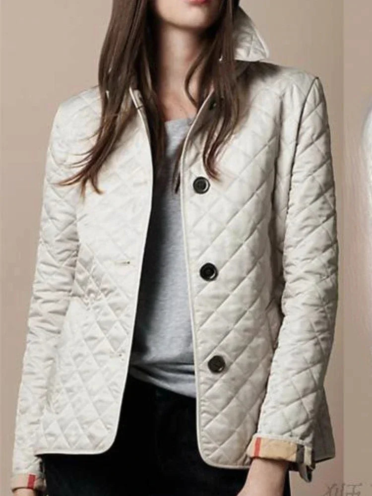 Dames Elegante Tussenjas met Getailleerde Pasvorm en Diamantstiksel Beige