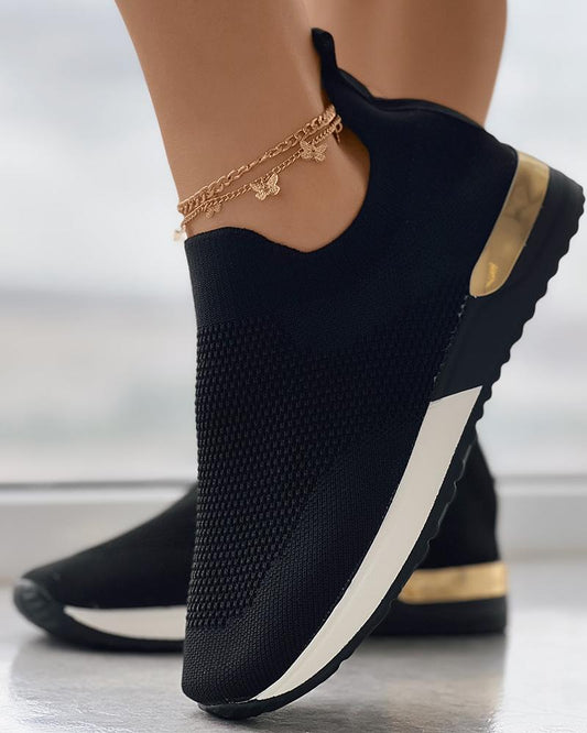 Dames Slip-On Sneakers met Gouden Accenten Zwart
