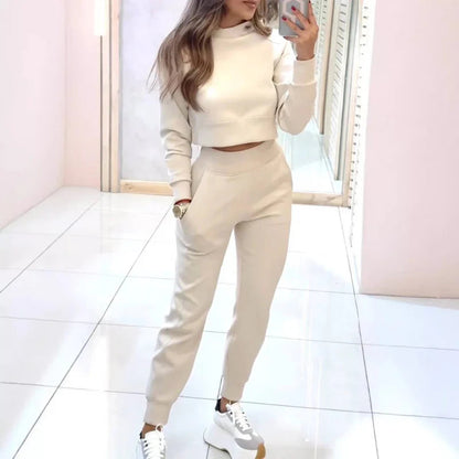 Dames Trainingspak met Cropped Sweater en Aansluitende Broek 2
