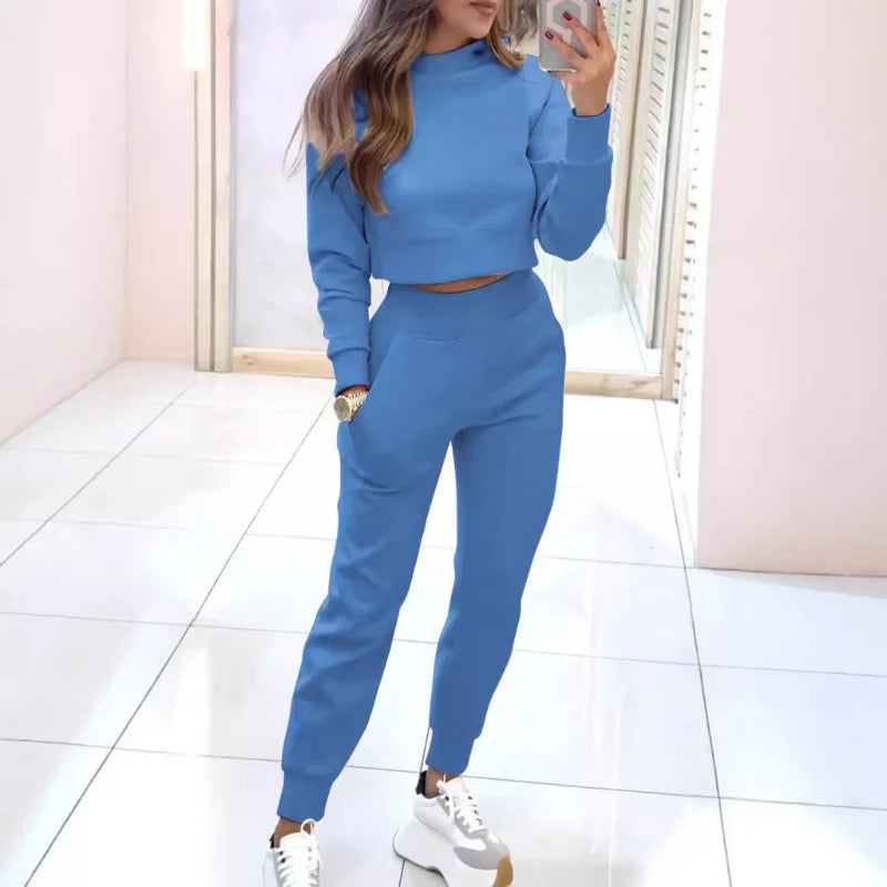 Dames Trainingspak met Cropped Sweater en Aansluitende Broek 6
