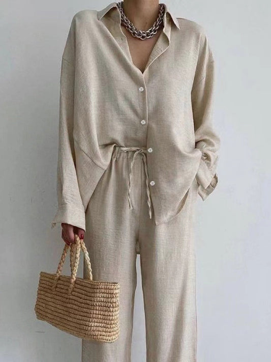 Tweedelige Set Dames met Lichte Linnen Blouse en Brede Broek 0