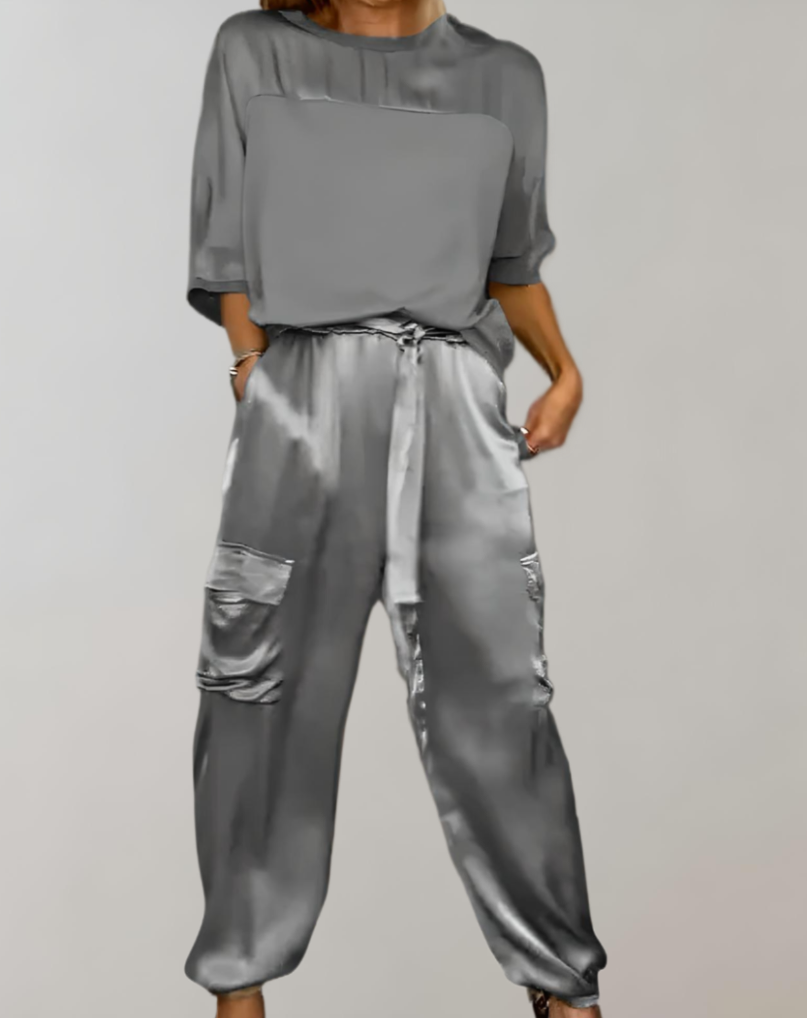 Vrouwen Stijlset met 3/4 Mouwen en Cargo Broek voor Elegante Gelegenheden 10