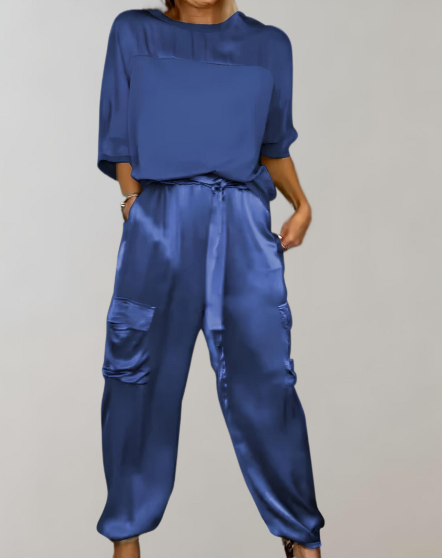 Vrouwen Stijlset met 3/4 Mouwen en Cargo Broek voor Elegante Gelegenheden 11