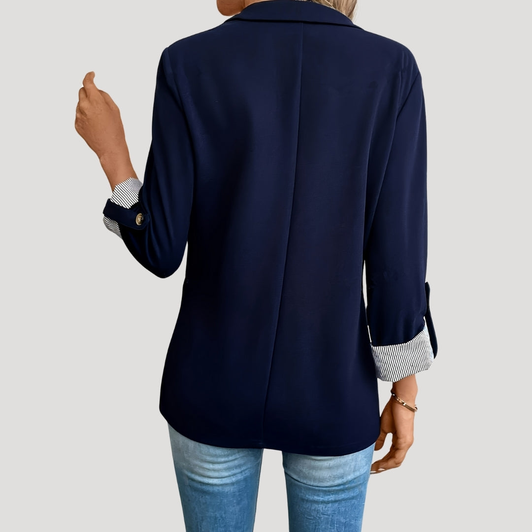 Zwarte Blazer Dames met Tailored Fit en Opgerolde Mouwen 1