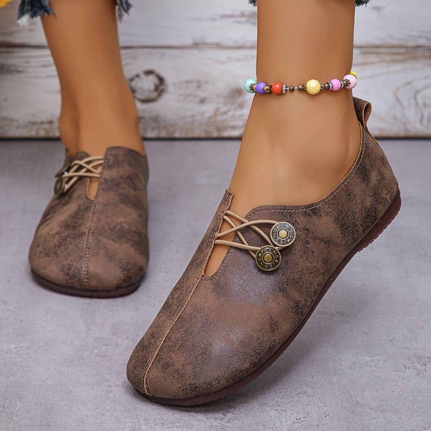 Dames Flats met Ronde Neus en Vintage Knopen
