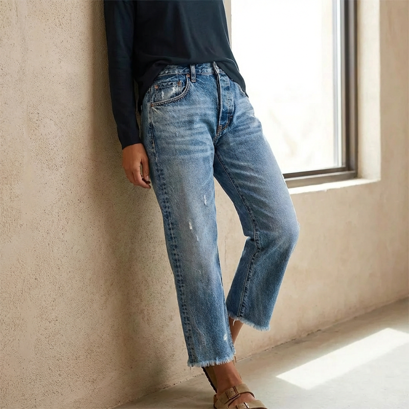 Dames Jeans Straight Fit met Destroyed Details en Gerafelde Zoom