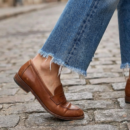 Dames Jeans Straight Fit met Destroyed Details en Gerafelde Zoom