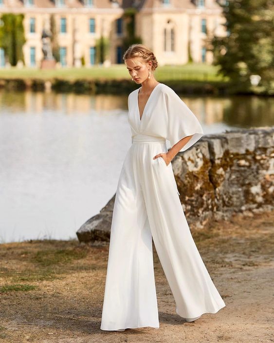 Dames Jumpsuit met V-hals, Vlindermouw en Wijde Pijpen Wit