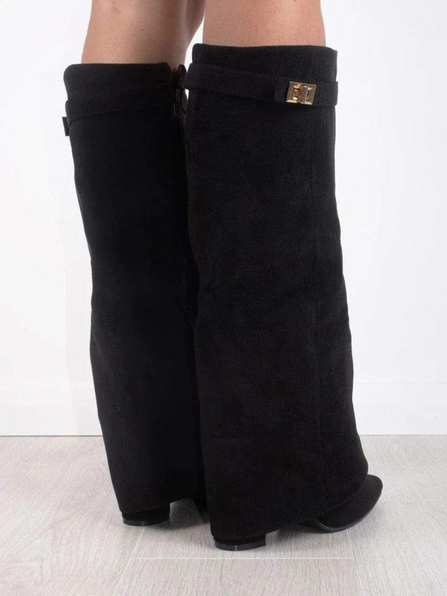 Dames Kniehoge Fold-Over Boots met Gouden Detail en Puntneus