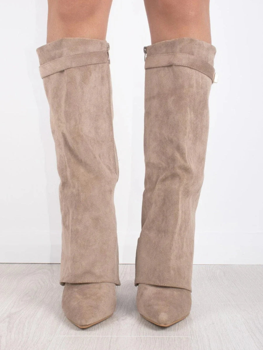 Dames Kniehoge Fold-Over Boots met Gouden Detail en Puntneus