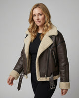 Dames Korte Jas met Teddyvoering, Revers en Riem