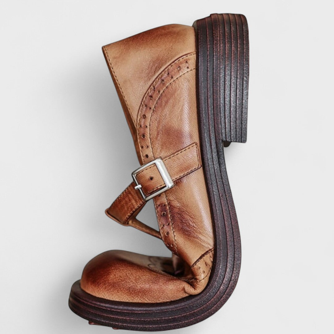 Dames Mary Jane Schoenen met Broguedetail en T-bandje met Gesp