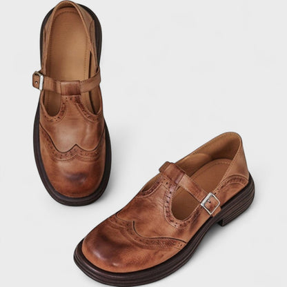 Dames Mary Jane Schoenen met Broguedetail en T-bandje met Gesp