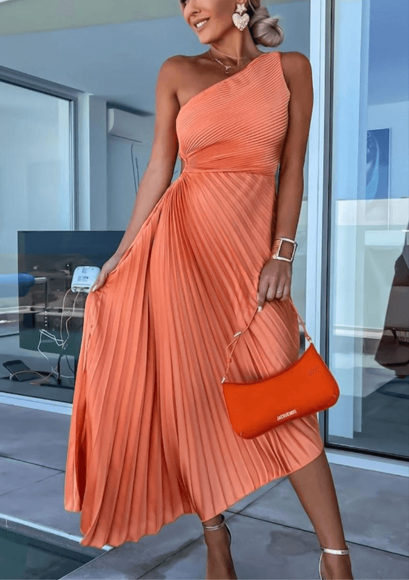 Dames Maxijurk One Shoulder met Plissé Rok Oranje