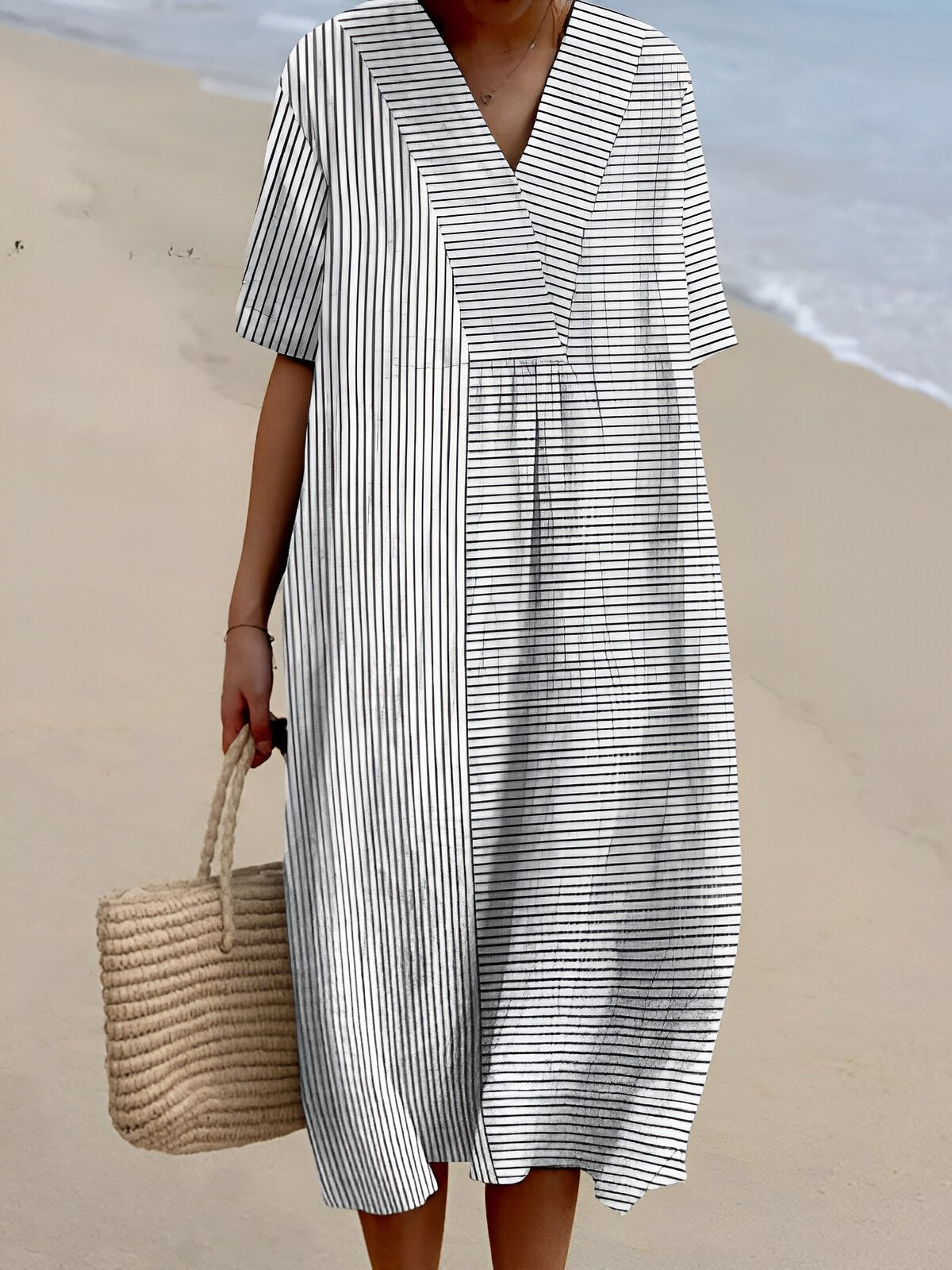 Dames Midi Jurk met V-hals en Oversized Pasvorm Korte Mouw Streep Wit