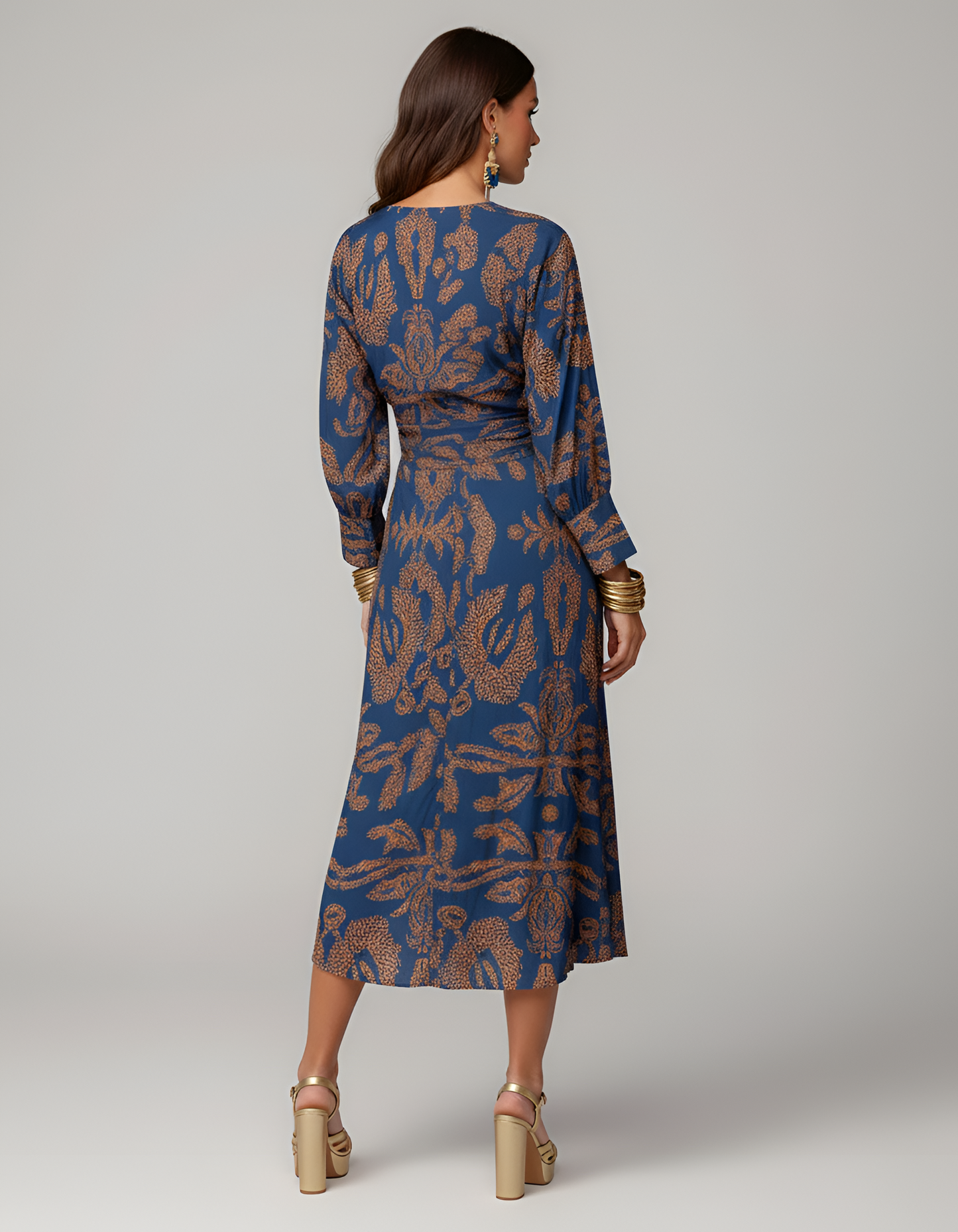Dames Midi Jurk met V-hals, Lange Mouwen en Knoopdetail