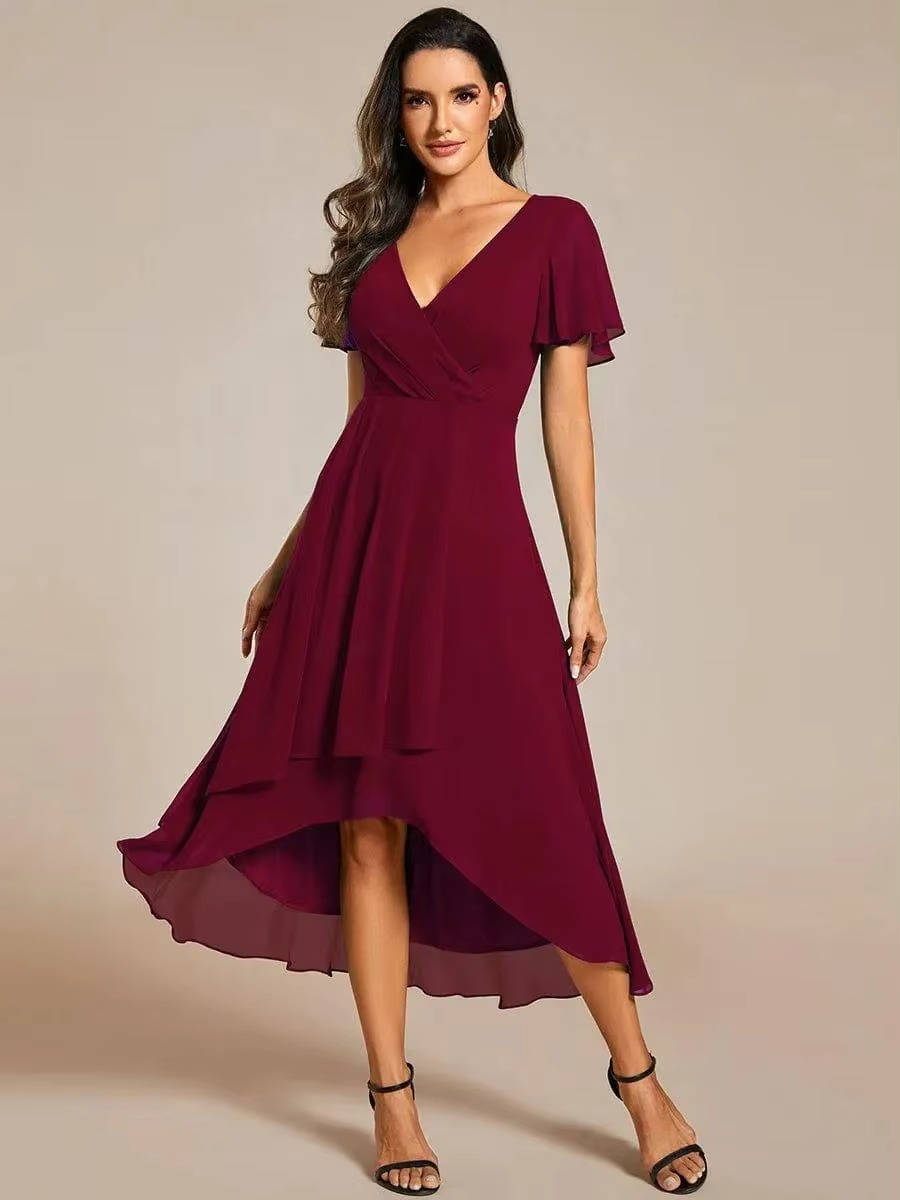 Dames Midi Jurk met V-hals, Wikkeloptiek en Asymmetrische Gelaagde Rok Bordeauxrood
