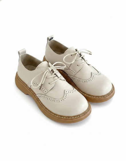 Dames Oxford Schoenen met Brede Vierkante Neus en Brogue Details