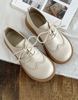 Dames Oxford Schoenen met Brede Vierkante Neus en Brogue Details