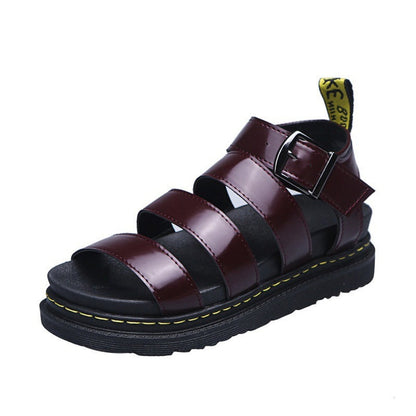 Dames Sandalen met Brede Bandjes, Plateauzool en Enkelbgesp Rood