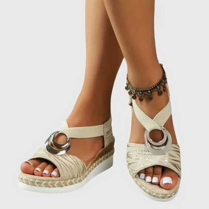 Dames Sandalen met Sleehak en Elastische Bandjes Lichtbeige