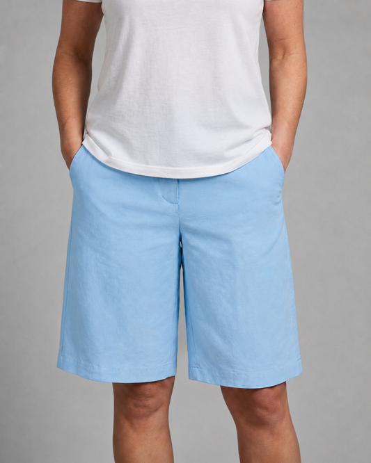 Dames Shorts met Hoge Taille, Zijzakken en Rechte Pijpen tot Kniehoogte Lichtblauw