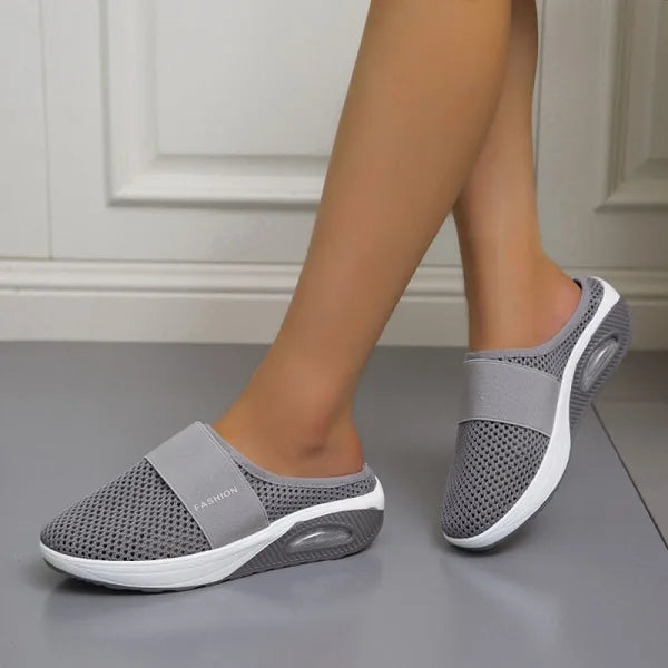Dames Slip-on Slippers met Gestructureerde Zool en Brede Bandage