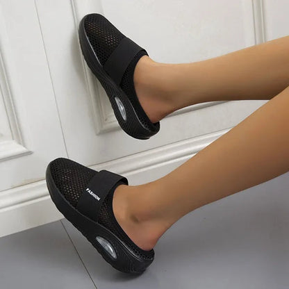 Dames Slip-on Slippers met Gestructureerde Zool en Brede Bandage