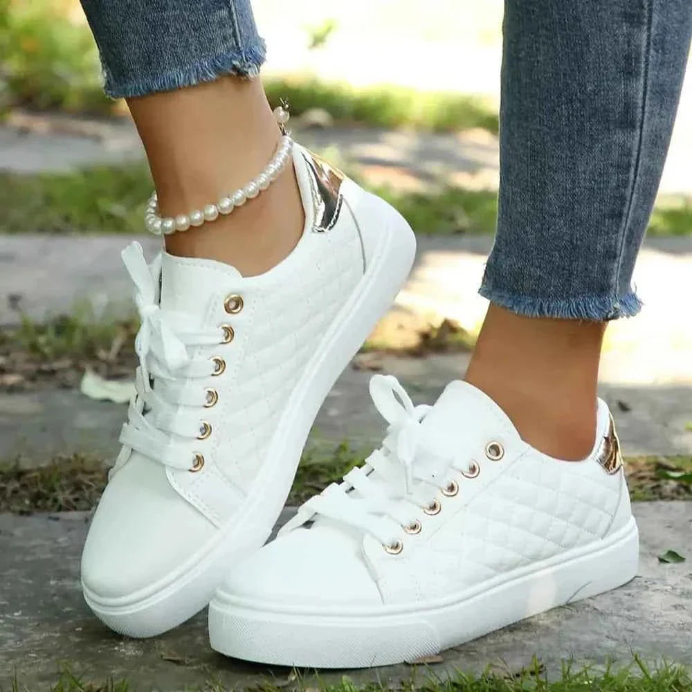Dames Sneakers met Veters en Gewatteerd Patroon Wit