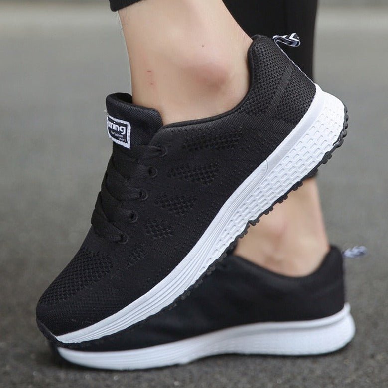 Dames Sneakers met Vetersluiting en Ronde Neus