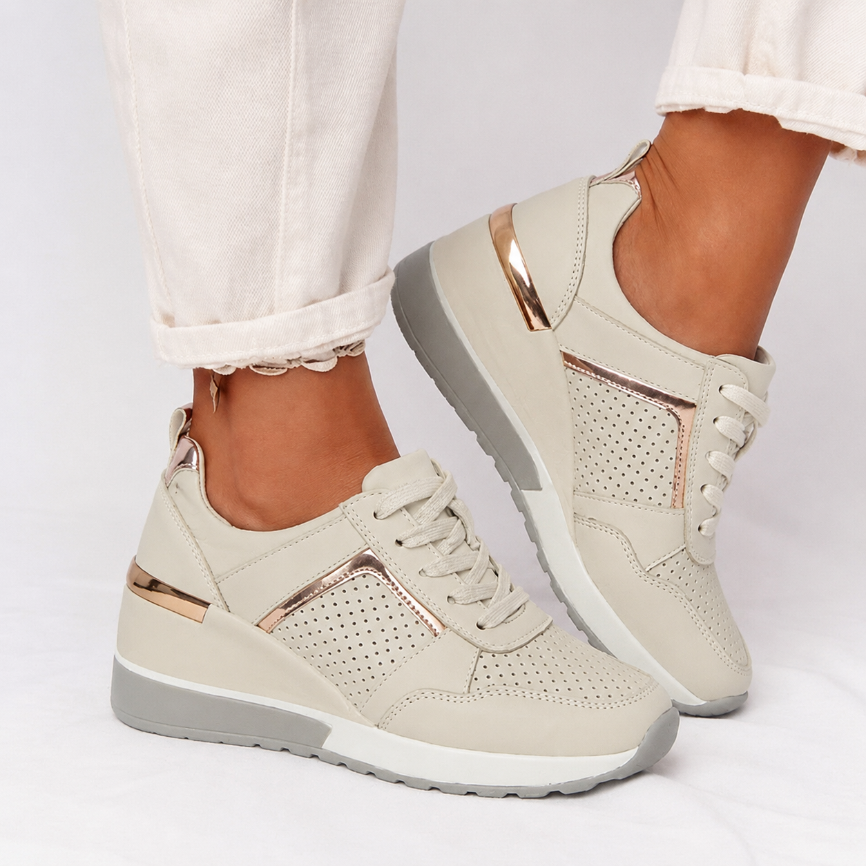 Dames Sneakers met Wedge Zool en Vetersluiting