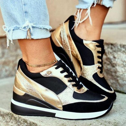 Dames Sneakers met Wedge Zool en Vetersluiting