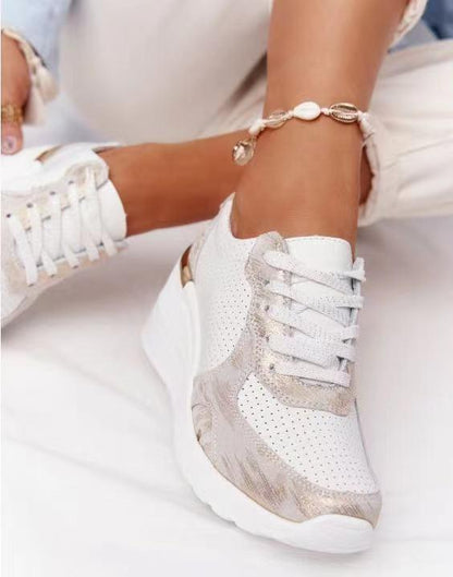 Dames Sneakers met Wedge Zool en Vetersluiting