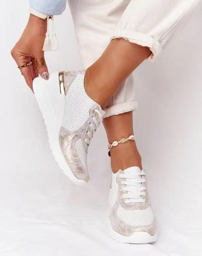 Dames Sneakers met Wedge Zool en Vetersluiting