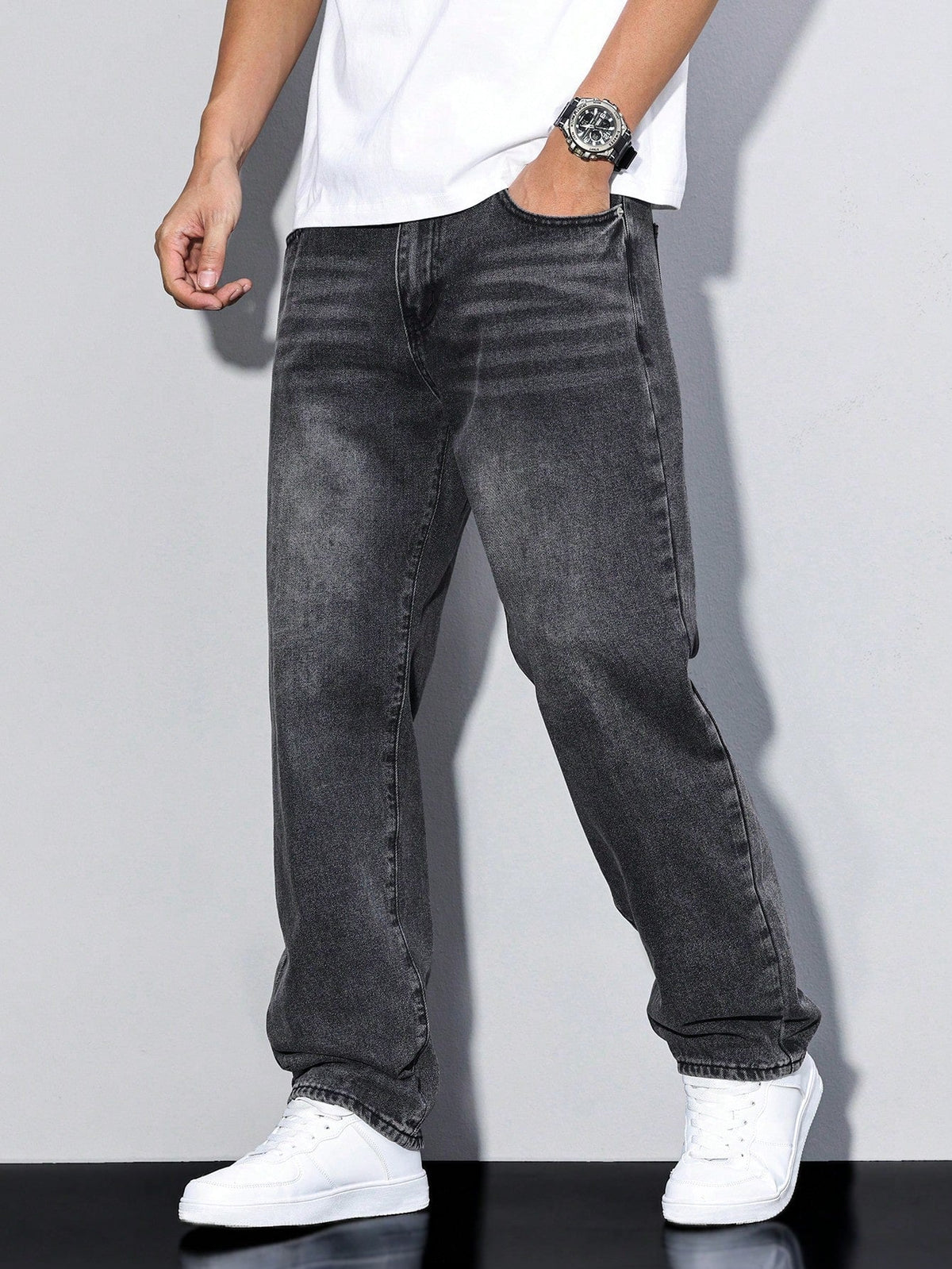 Heren Jeans Straight Fit met Rechte Pijpen en Knoopsluiting Donkergrijs