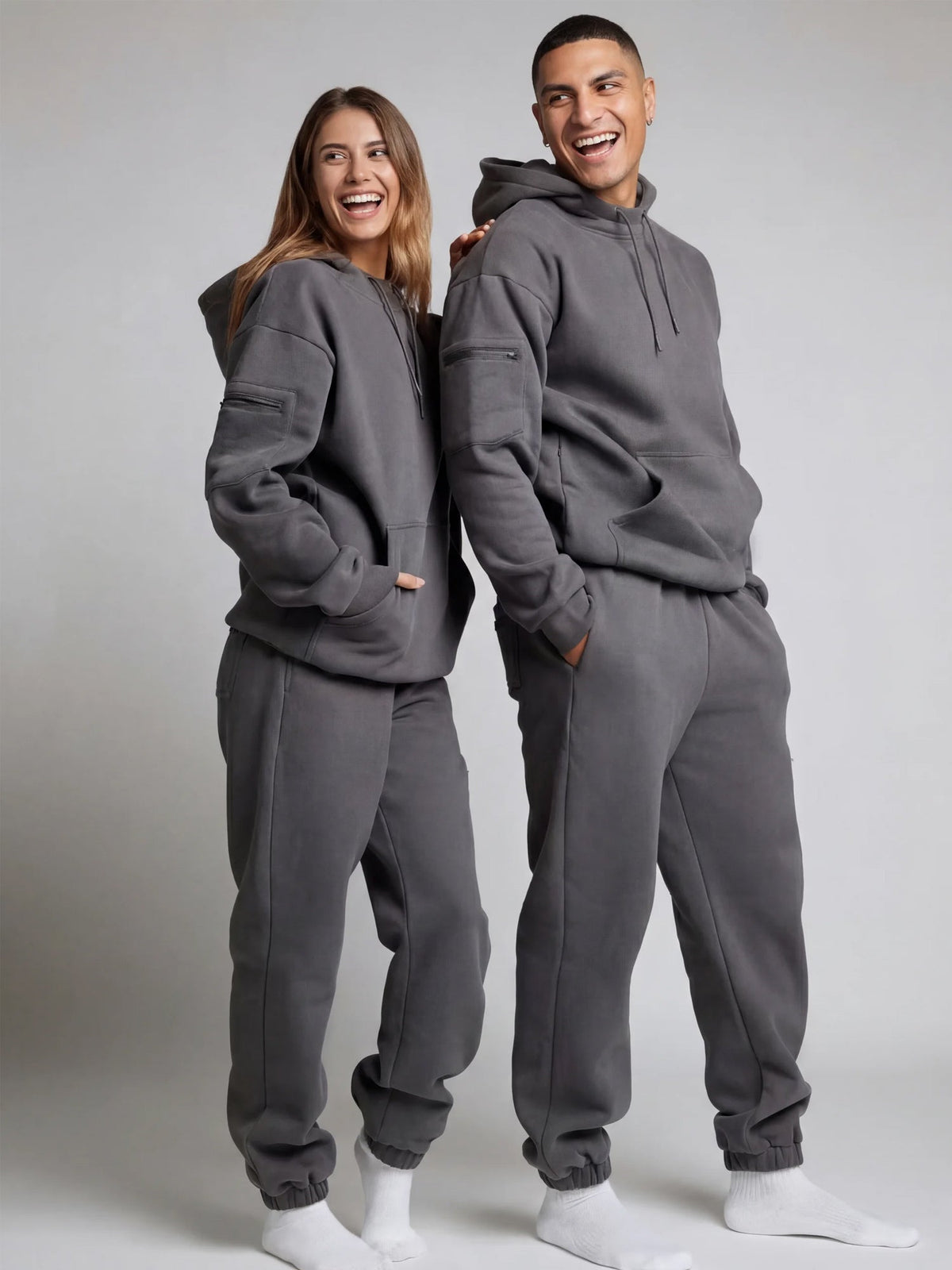 Unisex Oversized Hoodie met Oogmasker, Ritszakken op de Mouwen en Kangoeroezak
