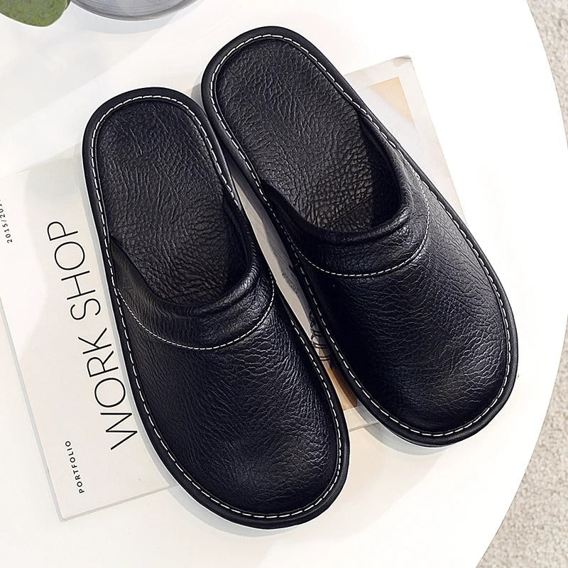 Unisex Pantoffels met Faux Leather Look en Ronde Neus Zwart