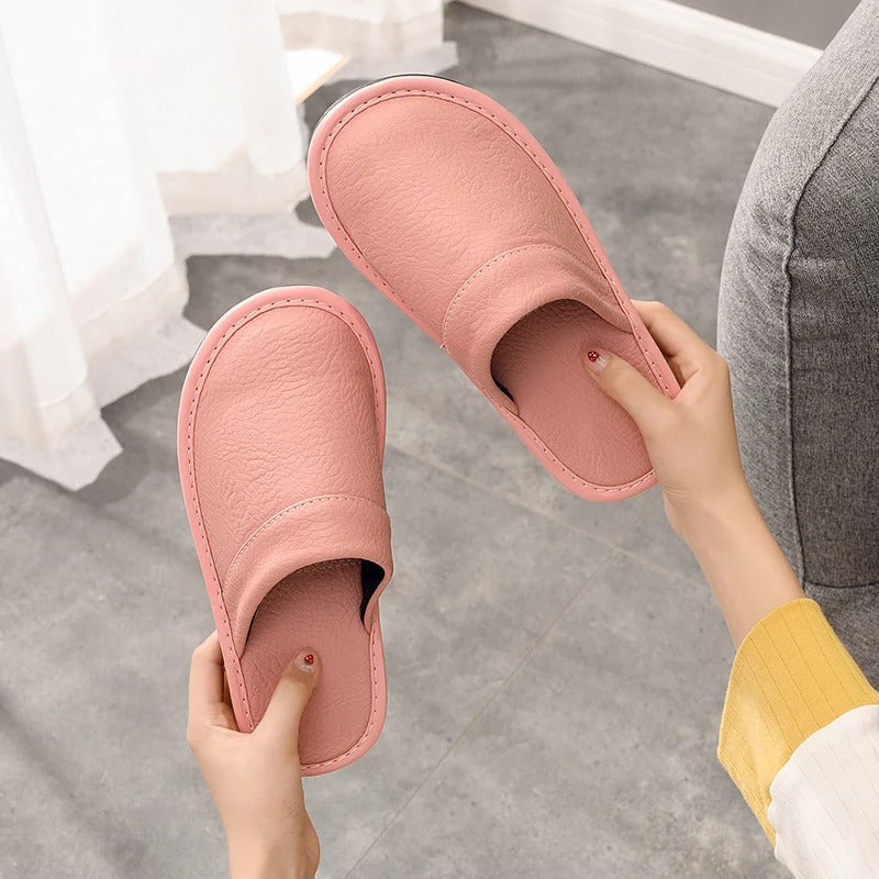 Unisex Pantoffels met Faux Leather Look en Ronde Neus